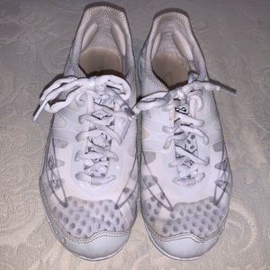 Nfinity Vengeance Cheer Shoe size 6 stunt sneaker